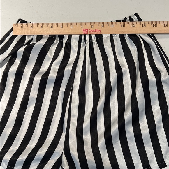 Vintage 2-Piece Black and White Striped Satin Pajama Button Top and Shorts M - Picture 7 of 12
